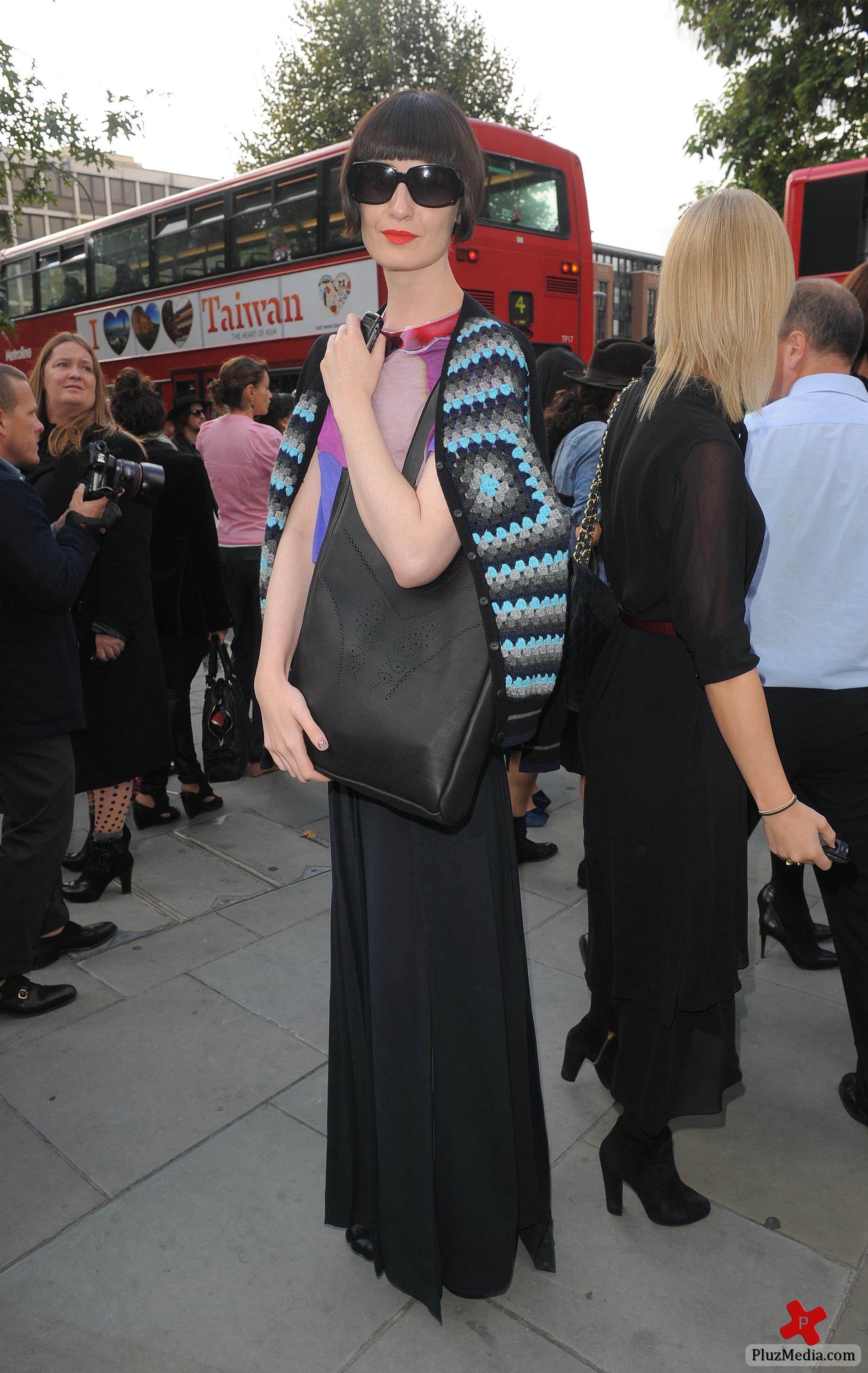 Erin O Connor - London Fashion Week Spring Summer 2012 - Christopher Kane - Outside | Picture 82253